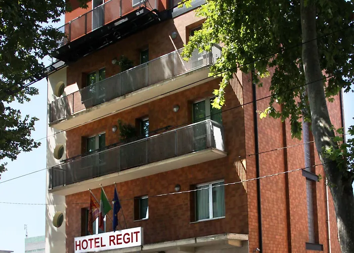 Regit Hotel 3*